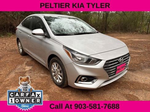 Used 2021 Hyundai Accent SEL image 1