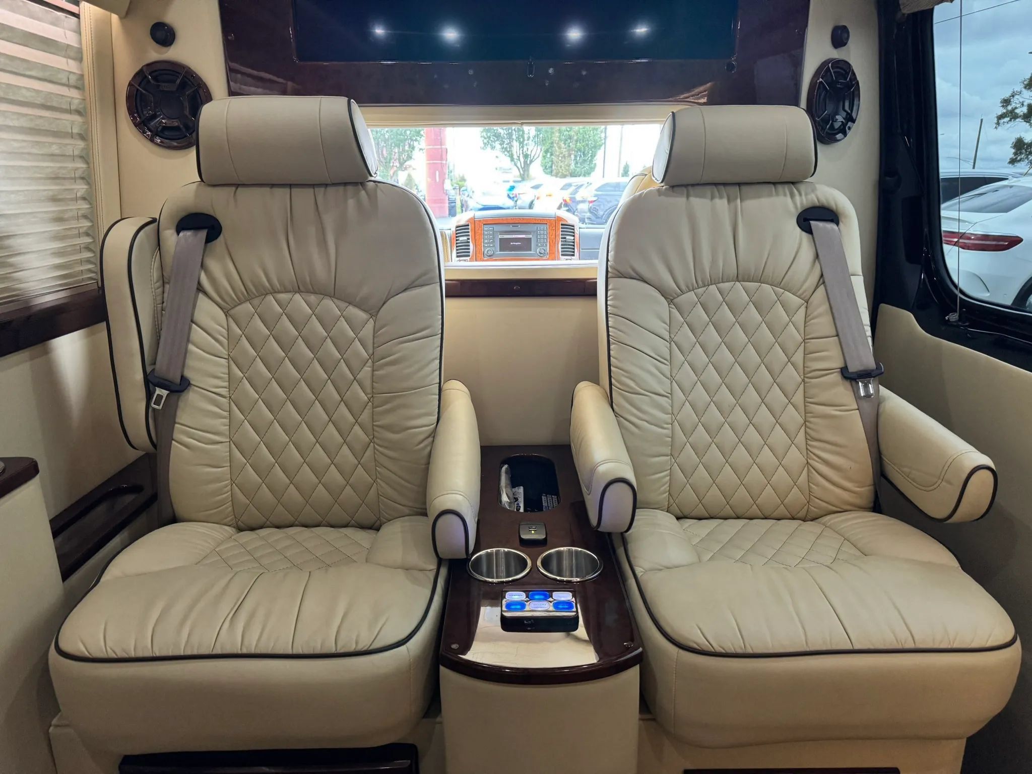 Used 2016 Mercedes-Benz Sprinter 2500 image 65