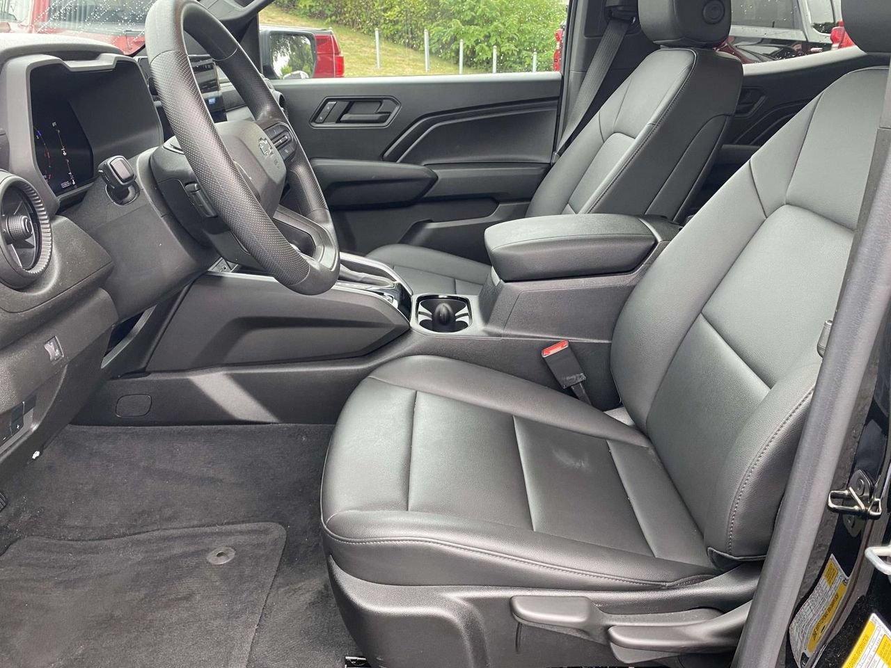 Used 2023 Chevrolet Colorado Trail Boss w/ Advanced Trailering Package AWD/4WD image 15
