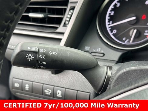 Used 2024 Toyota Camry SE image 28