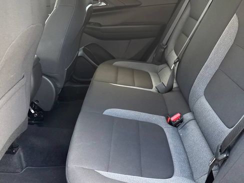 Used 2025 Chevrolet TrailBlazer LT AWD/4WD image 18