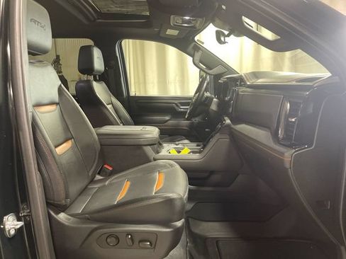 Used 2024 GMC Sierra 2500 AT4 w/ AT4 Premium Plus Package AWD/4WD image 25
