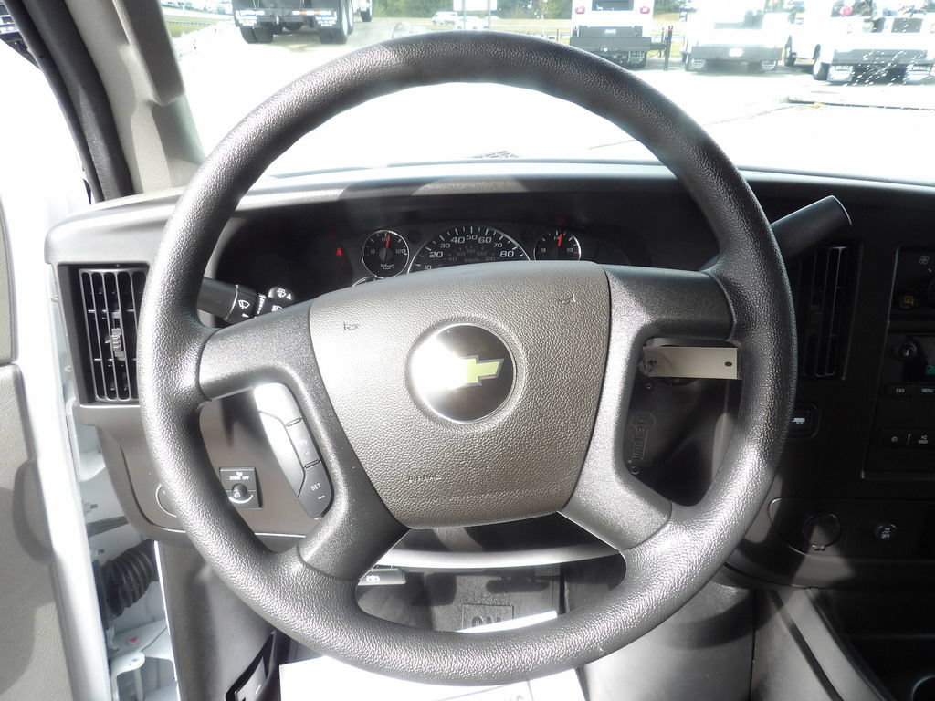 Used 2025 Chevrolet Express 3500 LT w/ LT Preferred Equipment Group RWD image 20