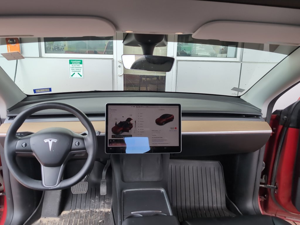 Used 2022 Tesla Model Y Long Range AWD/4WD image 11
