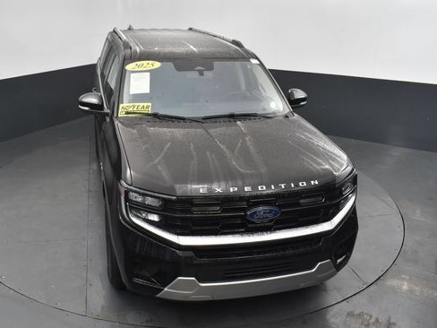 Used 2025 Ford Expedition Max Platinum AWD/4WD image 46