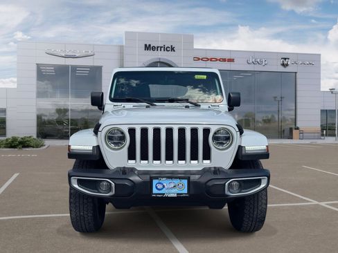 Used 2020 Jeep Wrangler Unlimited Sahara AWD/4WD image 3