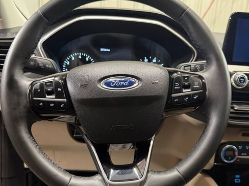 Used 2021 Ford Escape SEL FWD image 11