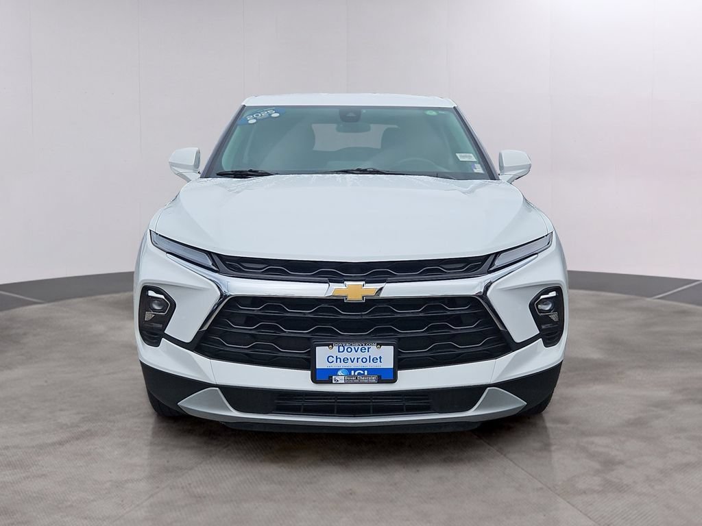 Certified 2025 Chevrolet Blazer LT AWD/4WD image 2