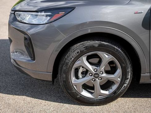 Used 2024 Ford Escape ST-Line w/ Tech Pack #1 AWD/4WD image 9