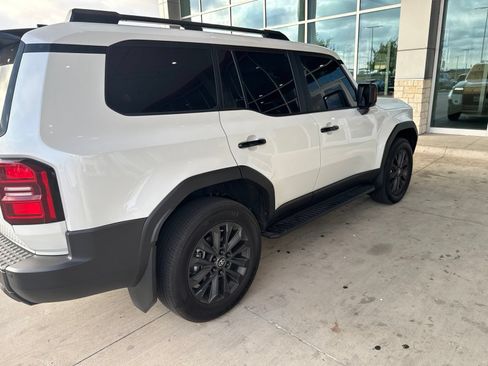 Used 2027 Toyota Land Cruiser AWD/4WD image 19