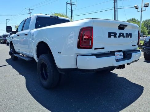 New 2026 RAM 3500 Big Horn AWD/4WD image 12