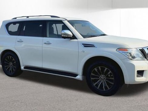 Used 2019 Nissan Armada Platinum w/ Interior Lighting Package AWD/4WD image 2