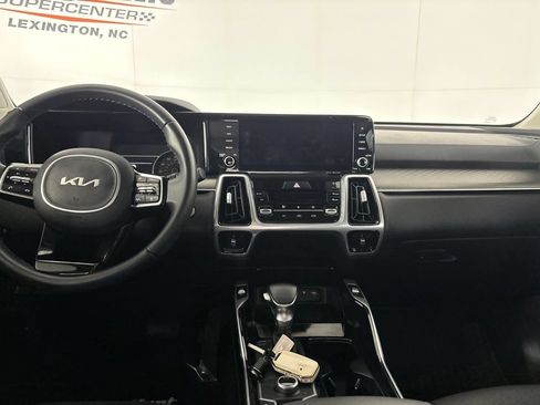 Used 2022 Kia Sorento SX AWD/4WD image 26