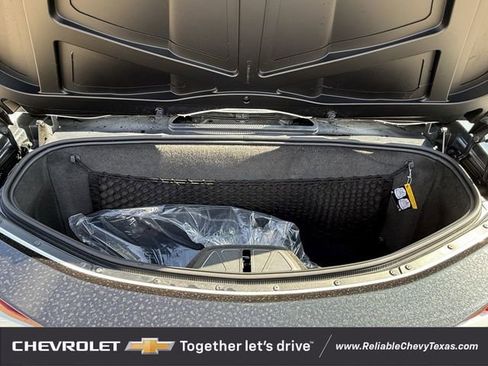 Used 2025 Chevrolet Corvette Stingray Preferred Conv w/ Z51 Performance Package RWD image 32