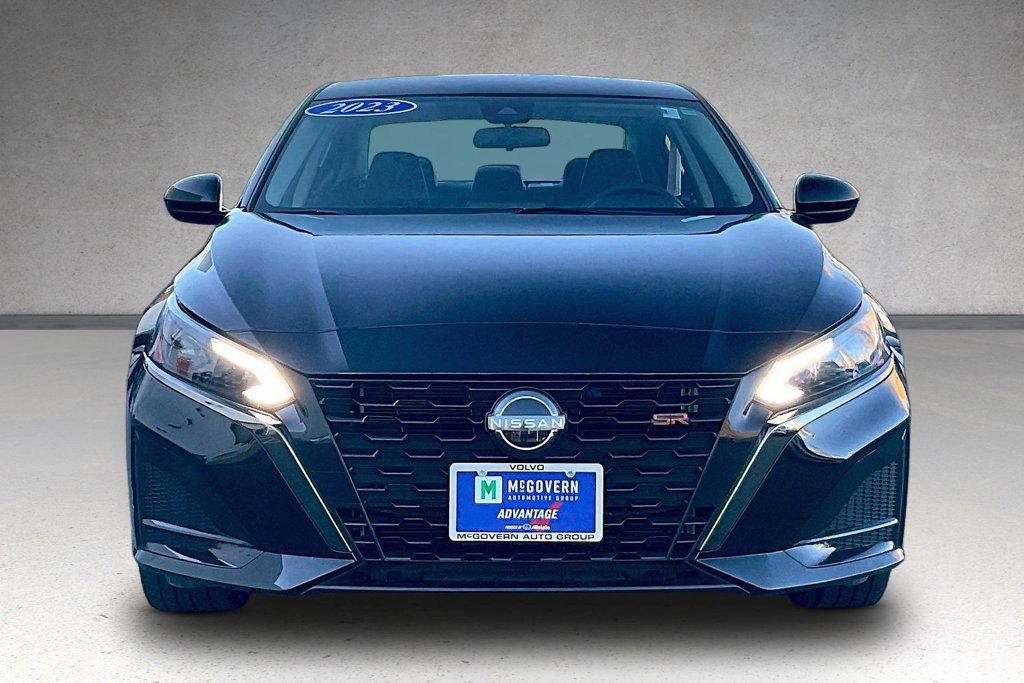 Used 2023 Nissan Altima 2.5 SR AWD/4WD image 2