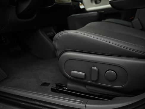 New 2026 Hyundai Ioniq 5 SEL image 18