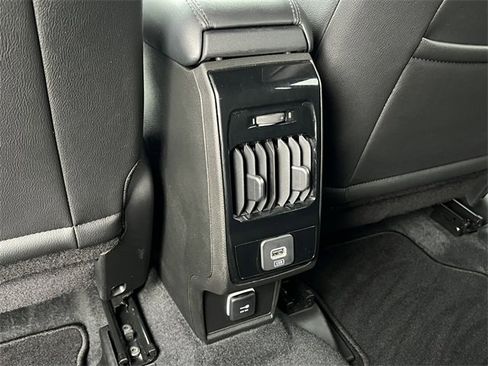 New 2025 Jeep Compass Limited image 32