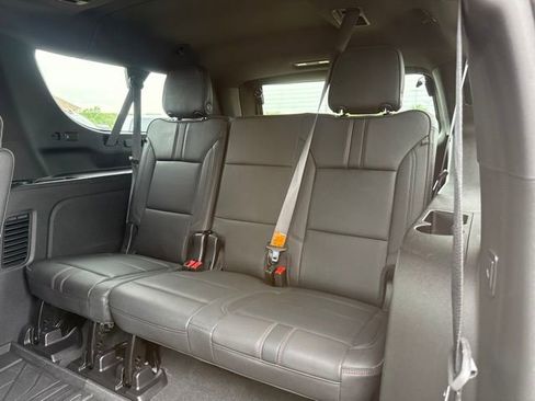Used 2024 Chevrolet Suburban RST w/ Luxury Package AWD/4WD image 41