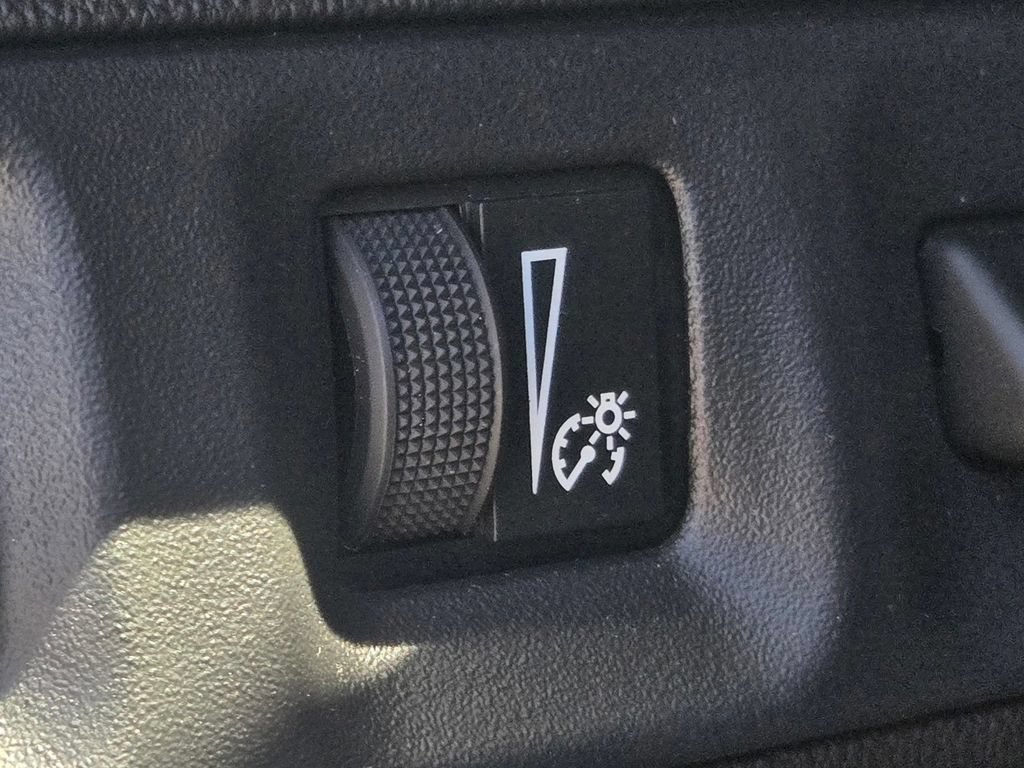 Used 2023 GMC Acadia Denali FWD image 15
