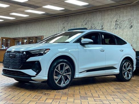 Used 2023 Audi Q4 e-tron Prestige w/ Black Optic Package image 4