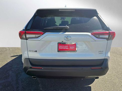 Used 2023 Toyota RAV4 XLE Premium image 4
