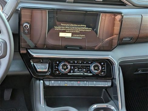 New 2026 GMC Sierra 2500 Denali Ultimate image 12