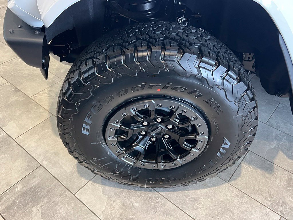 New 2026 Ford Bronco Raptor w/ Interior Carbon Fiber Pack AWD/4WD image 3