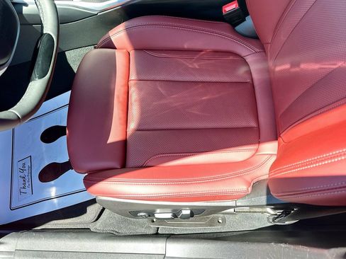 Used 2025 BMW 330i Sedan w/ Convenience Package RWD image 19