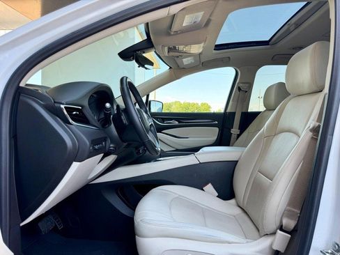 Used 2022 Buick Enclave Premium w/ Experience Buick Package AWD/4WD image 33