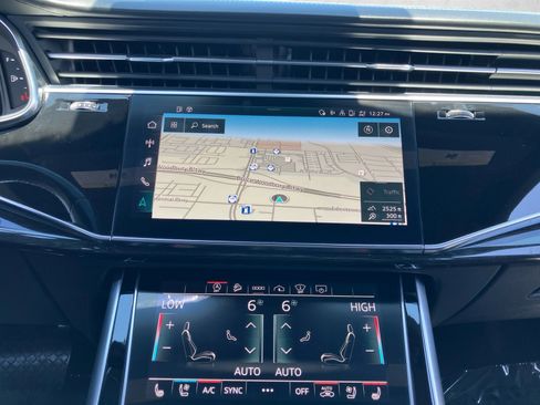 Used 2021 Audi Q8 Prestige AWD/4WD image 15