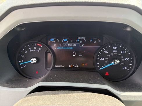 Used 2022 Ford F750 2WD Regular Cab Super Duty image 35