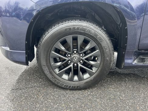 Used 2023 Lexus GX 460 Premium w/ Premium Package image 12