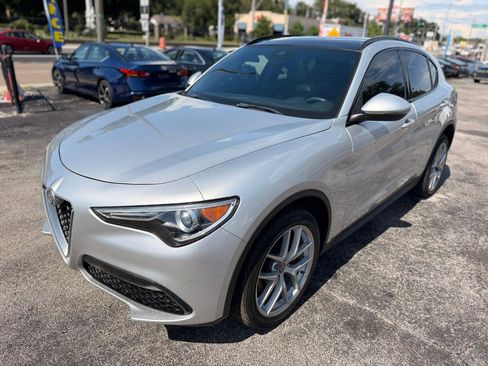 Used 2019 Alfa Romeo Stelvio Ti Sport w/ Quick Order Package 22S Sport AWD/4WD image 4