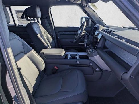 New 2026 Land Rover Defender 130 V8 image 17