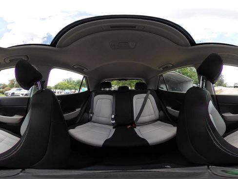 Used 2026 Hyundai Venue SEL FWD image 38