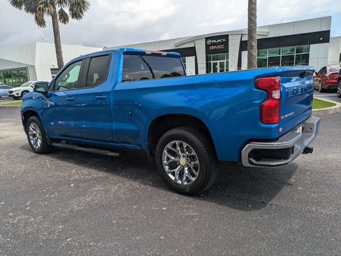 Used 2022 Chevrolet Silverado 1500 LT w/ Protection Package RWD image 6