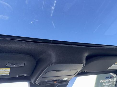 Used 2025 Ford Expedition Tremor image 13