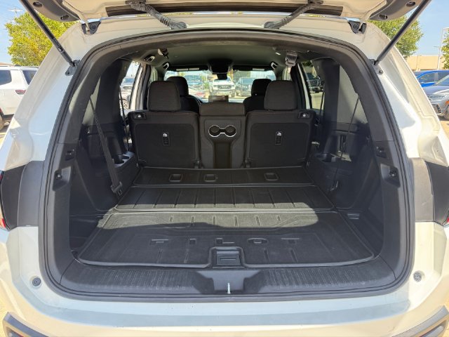 Used 2023 Honda Pilot Sport image 31