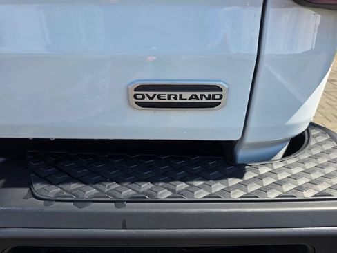 Used 2021 Jeep Gladiator Overland AWD/4WD image 4