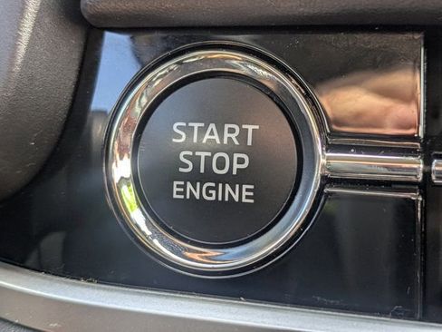 Used 2024 Mitsubishi Outlander SE image 33