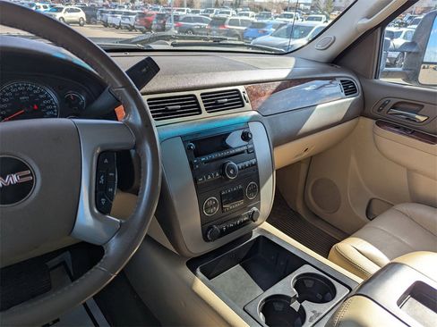 Used 2013 GMC Sierra 2500 SLT w/ SLT Convenience Package image 21