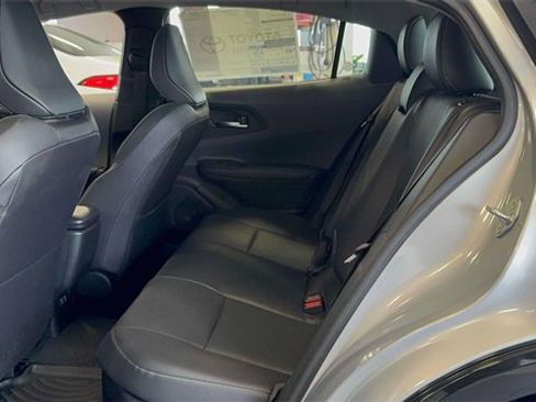 Used 2025 Toyota Prius XLE image 10