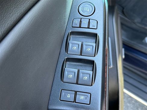 Used 2019 GMC Yukon SLT w/ Open Road Package image 23