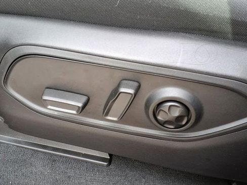 New 2025 Jeep Grand Cherokee L Laredo w/ Luxury Tech Group I image 8