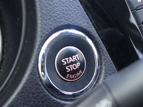 Used 2019 Nissan Rogue Sport SV w/ Technology Package image 19