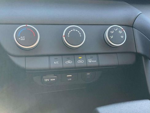 New 2026 Hyundai Elantra SE image 33