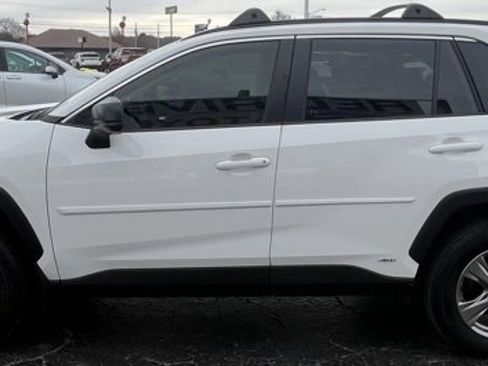 Used 2025 Toyota RAV4 LE image 5