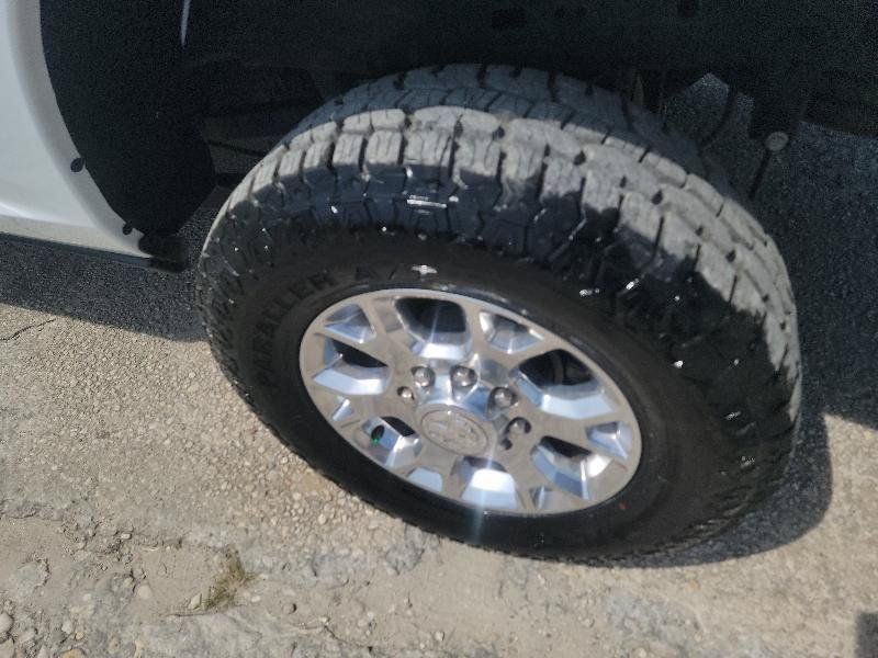 Used 2024 RAM 2500 Laramie AWD/4WD image 9
