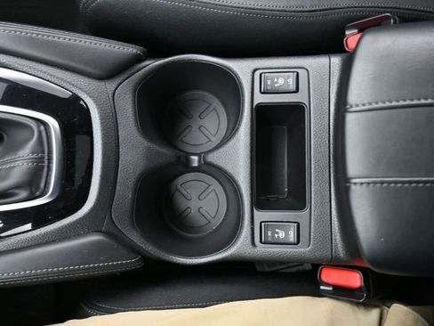 Used 2018 Nissan Rogue SL w/ Premium Package image 19