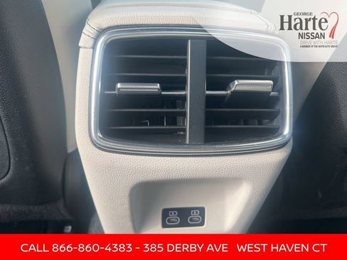 Used 2024 Genesis G70 2.5T RWD image 36